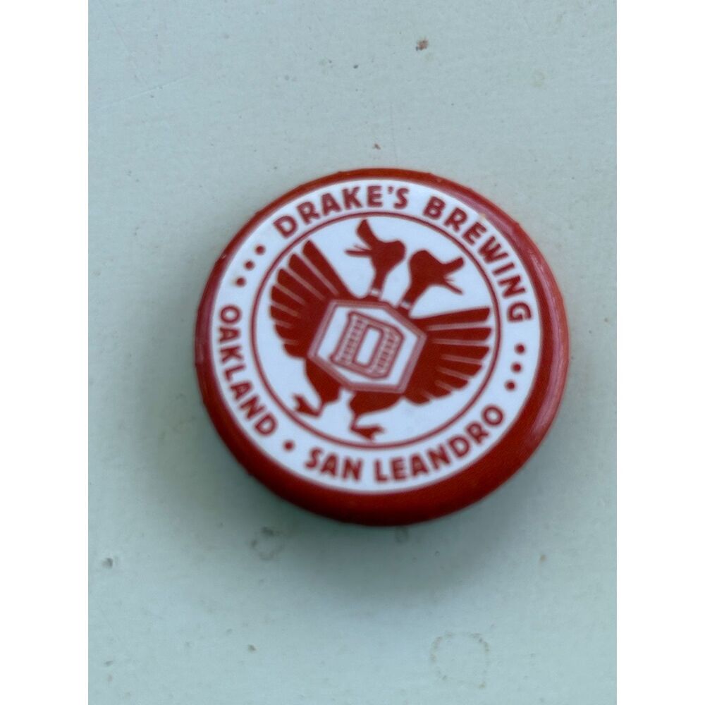 Vintage Drake’sBrewing Oakland San Leandro Beer Pinback Button Red Brewery Badge